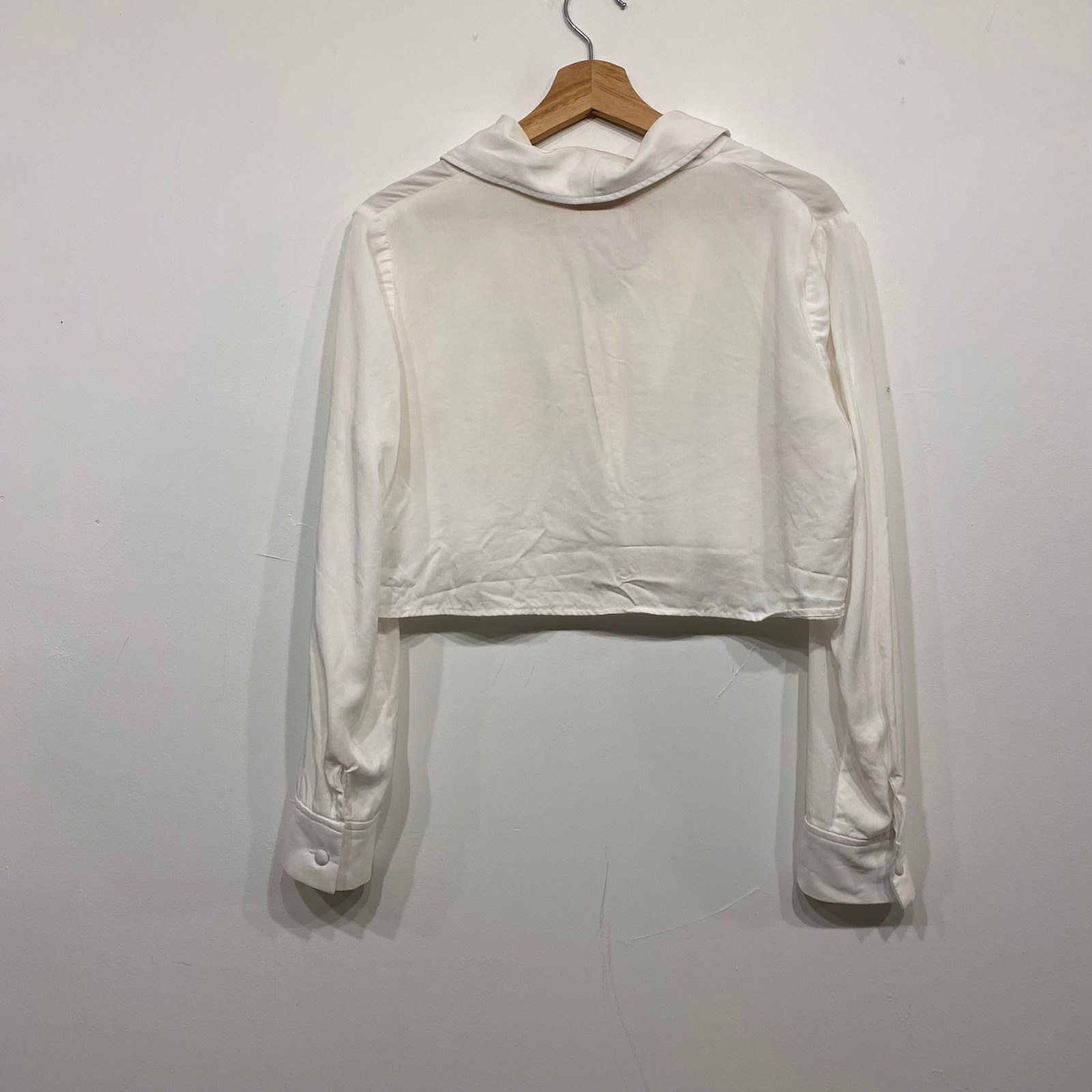 Santos By Monica White Tencel Cropped Long Sleeve Button Front Top Size 8 — image 5 of 6